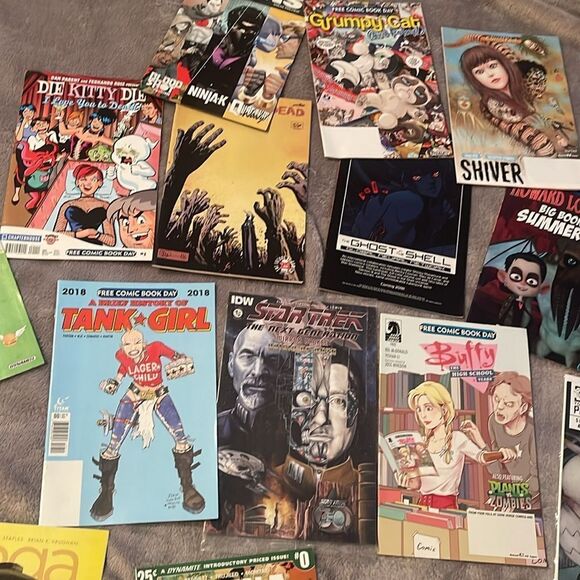 Comic book bundle - Picture 8 of 11
